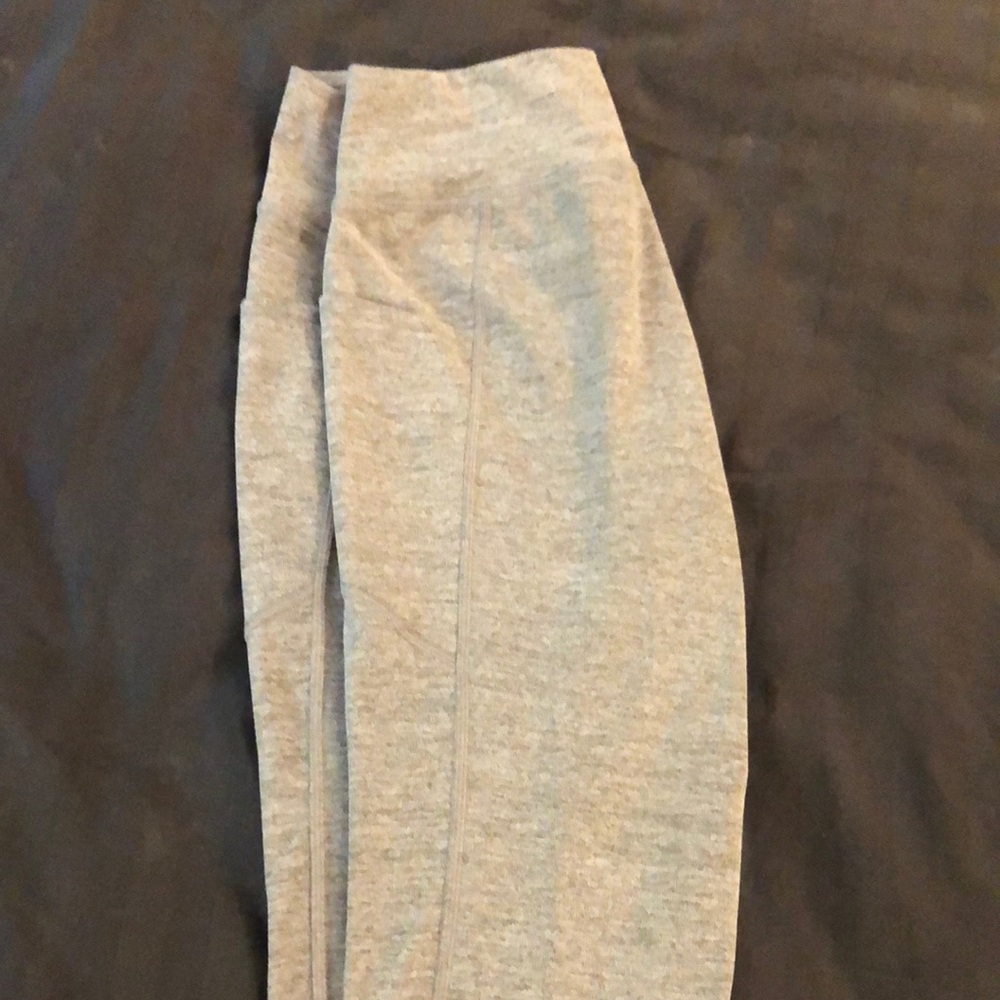 Light gray Capri leggings